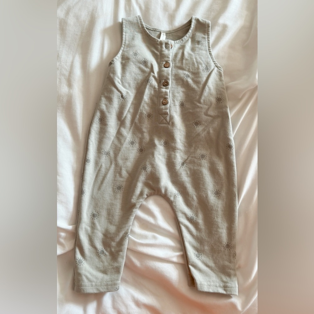 Rylee + Cru jumpsuit green suns size 0-3